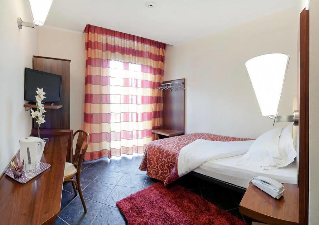 Antico Albergo Madonna Legnano Dış mekan fotoğraf