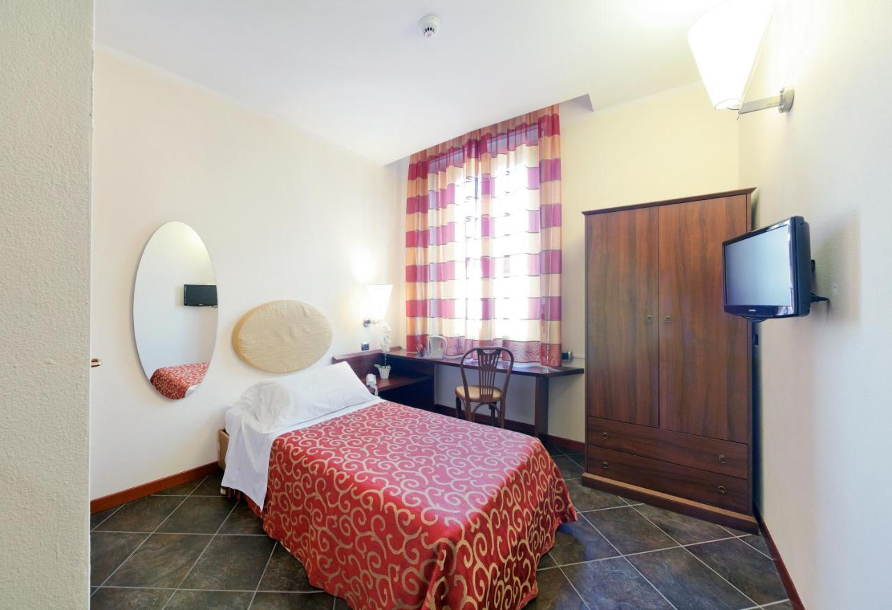 Antico Albergo Madonna Legnano Oda fotoğraf
